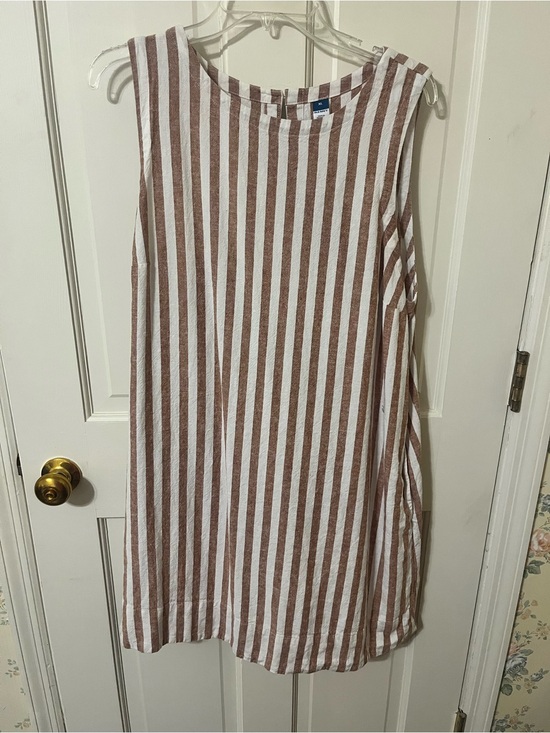 Old Navy Dresses & Skirts - Old Navy Sleeveless Brown & White Striped Women's Dress